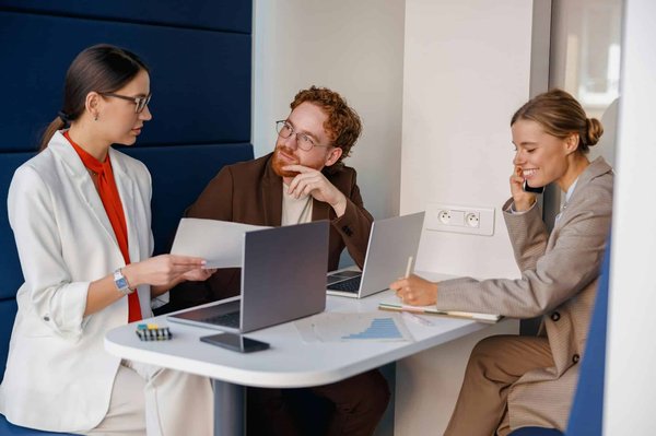 Key Factors in Business Success for Staying Ahead of the Curve